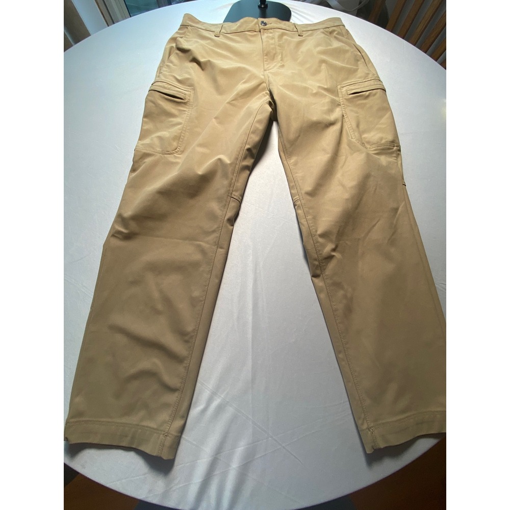 Fabletics Men The Go-To Cargo Pant Khaki Tan MB2148400 36x30 Stretch Twill